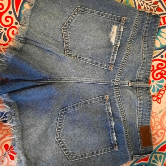 Nwt HOLLISTER SHORTS - Picture 3 of 4